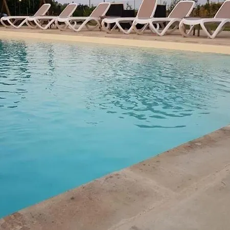 Bright In A With Swimming Pool Appartamento *